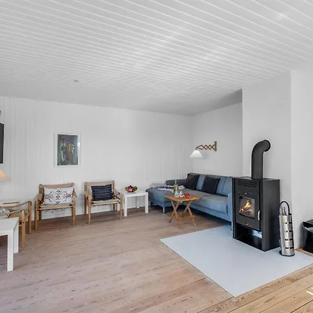 Sinikka - 900m From The Sea By Interhome Feriehus *