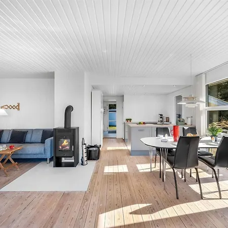 Dom wakacyjny Sinikka - 900m From The Sea By Interhome Blåvand