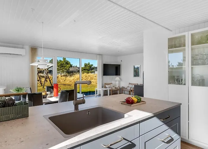 Sinikka - 900m From The Sea By Interhome *