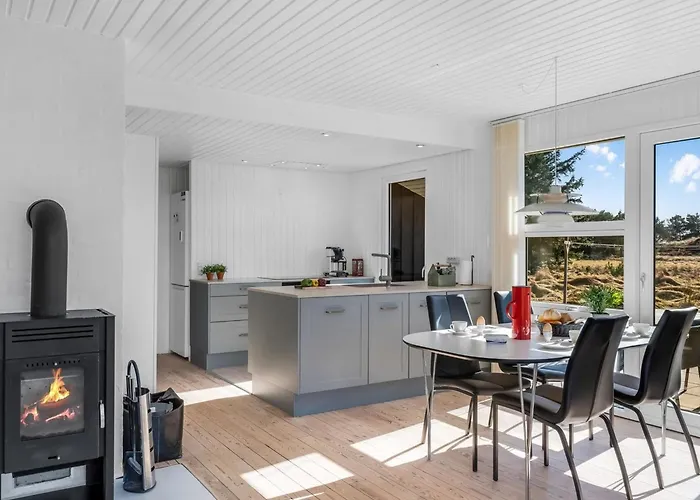 Sinikka - 900m From The Sea By Interhome Blåvand